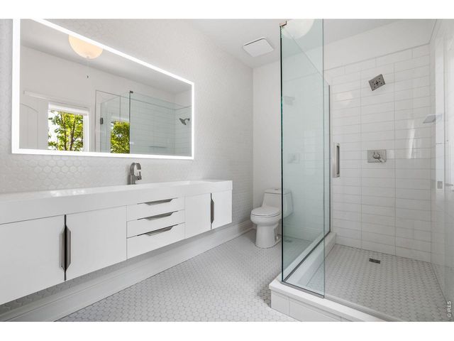 6851 Goldbranch Dr, Niwot, CO 80503