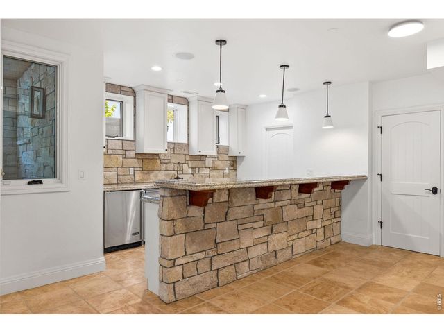 6851 Goldbranch Dr, Niwot, CO 80503