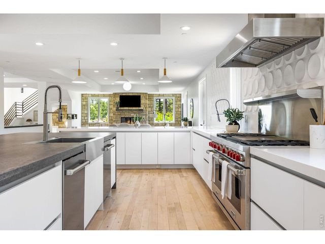 6851 Goldbranch Dr, Niwot, CO 80503