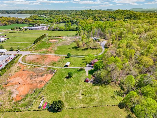3635 Louisville Rd, Louisville, TN 37777
