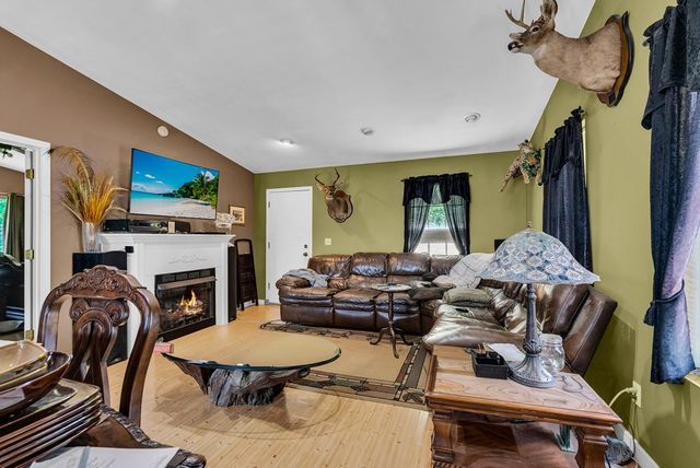 3635 Louisville Rd, Louisville, TN 37777