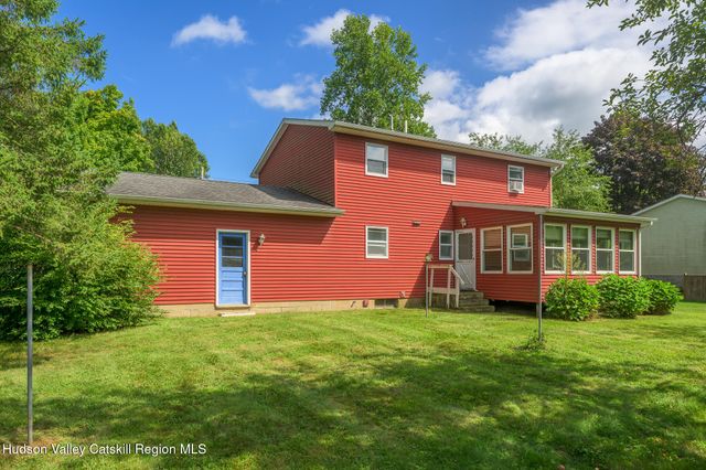 23 Gaffney Lane, Kinderhook, NY 12106