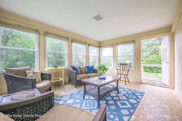 23 Gaffney Lane, Kinderhook, NY 12106