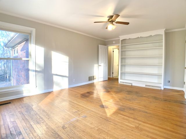 30 Bunker Hill Rd, Clarksville, TN 37042