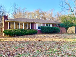 30 Bunker Hill Rd, Clarksville, TN 37042