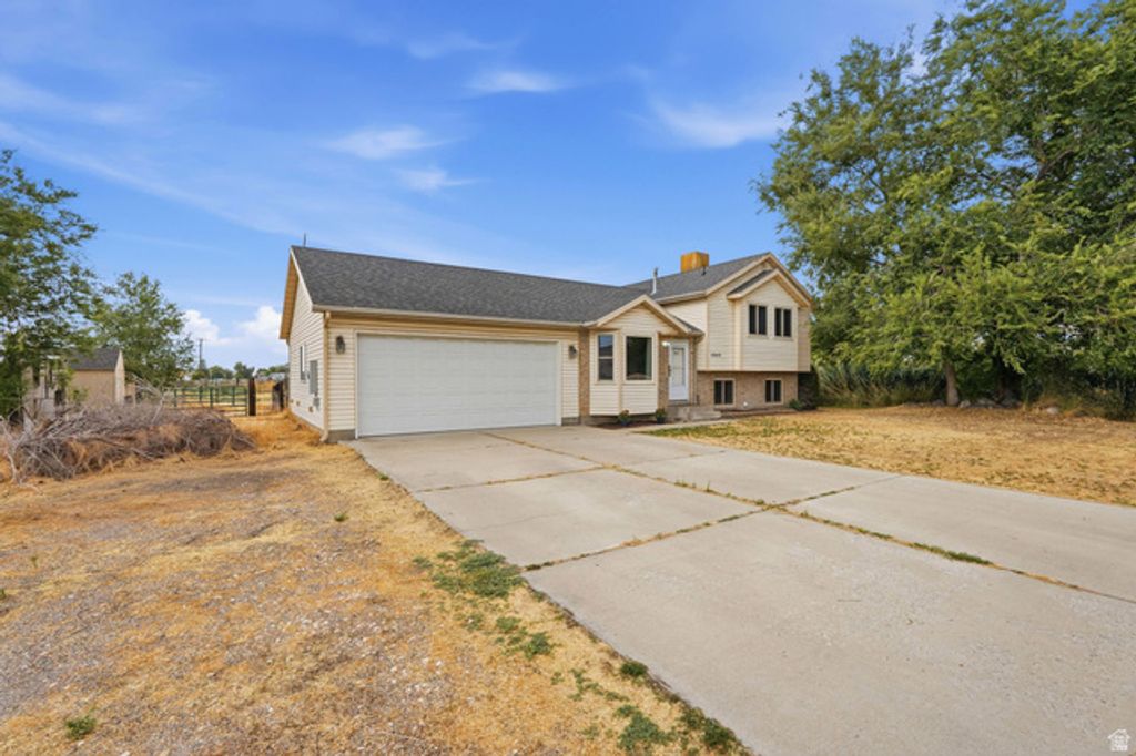 5049 S 4300 W, Hooper, UT 84315 — photo 2