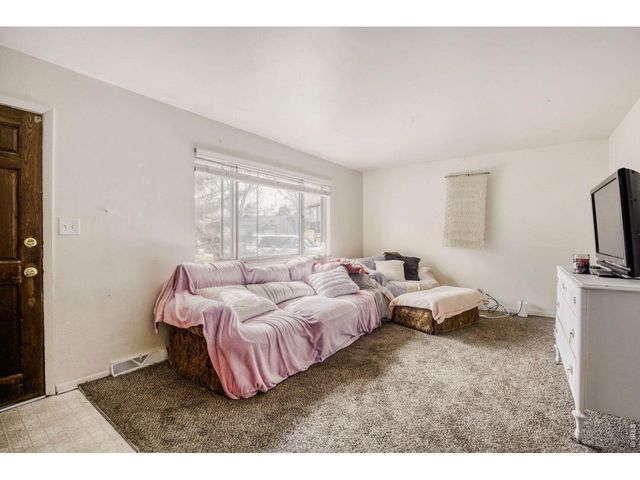 1620 Lakeridge Ct, Fort Collins, CO 80521