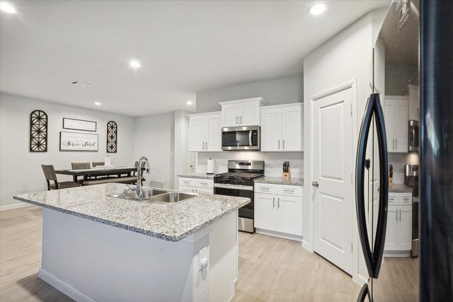 9609 Alderleaf Trail, Fort Worth, TX 76036