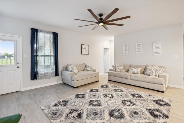 9609 Alderleaf Trail, Fort Worth, TX 76036