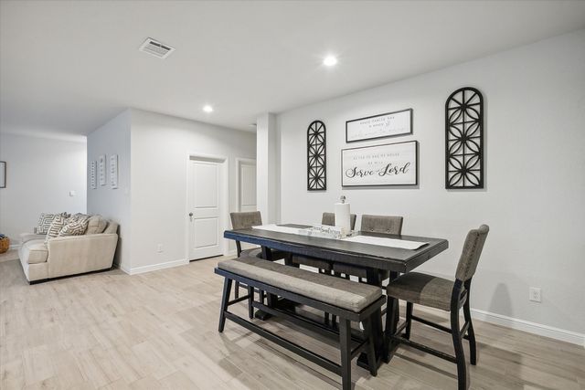 9609 Alderleaf Trail, Fort Worth, TX 76036