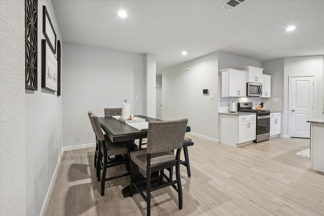 9609 Alderleaf Trail, Fort Worth, TX 76036