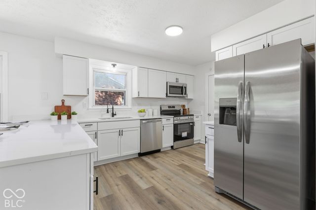 730 Colonial Way, Greenwood, IN 46142