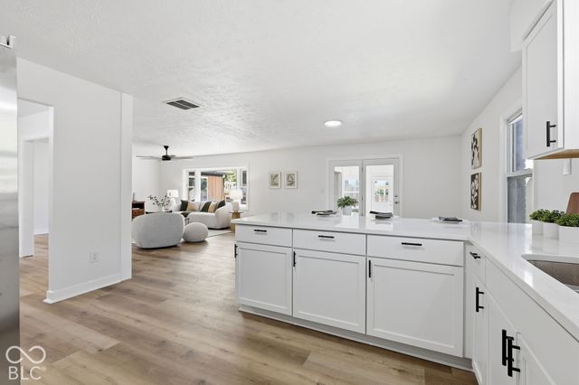 730 Colonial Way, Greenwood, IN 46142