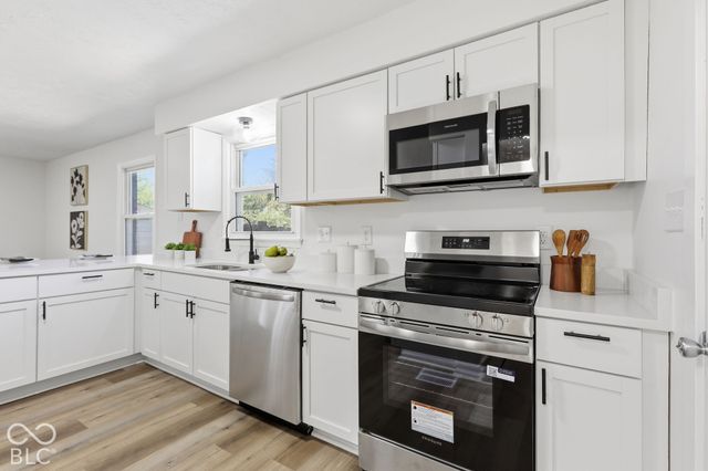 730 Colonial Way, Greenwood, IN 46142