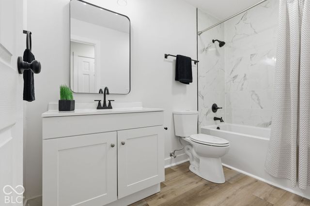 730 Colonial Way, Greenwood, IN 46142