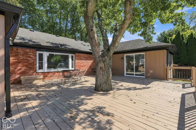 730 Colonial Way, Greenwood, IN 46142