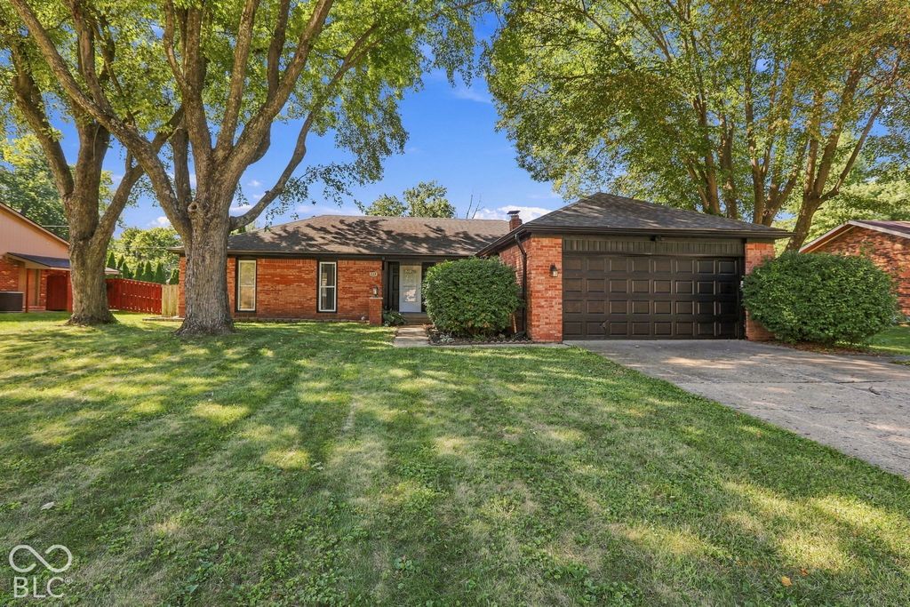 730 Colonial Way, Greenwood, IN 46142