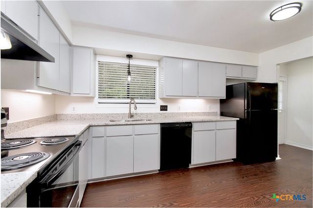 1405 Oak Park Lane, Salado, TX 76571