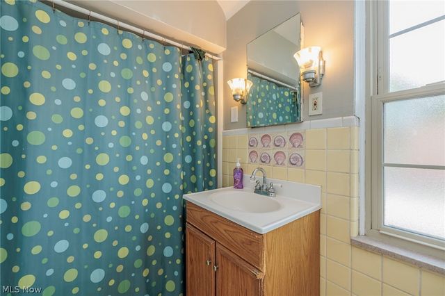 3166 W 162nd Street, Cleveland, OH 44111