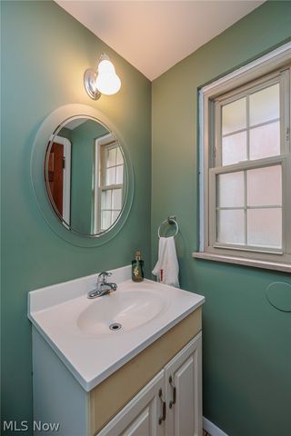 3166 W 162nd Street, Cleveland, OH 44111
