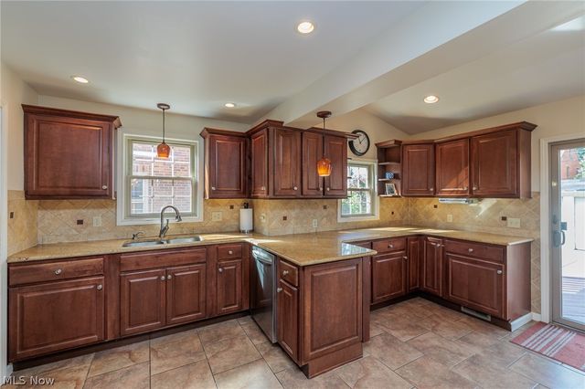 3166 W 162nd Street, Cleveland, OH 44111