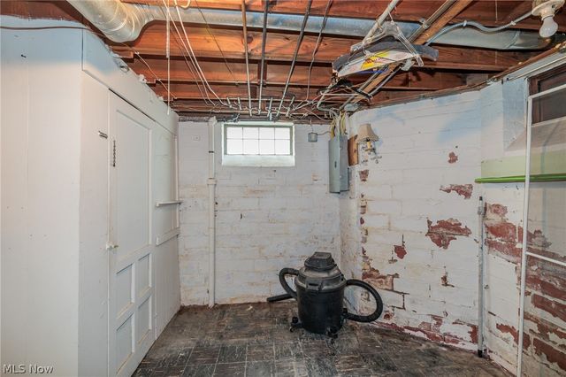 3166 W 162nd Street, Cleveland, OH 44111