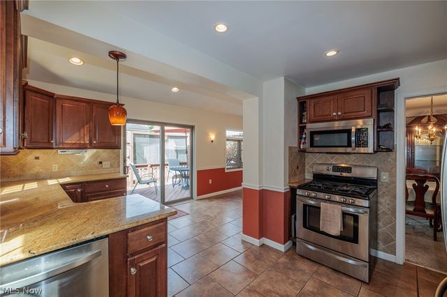 3166 W 162nd Street, Cleveland, OH 44111
