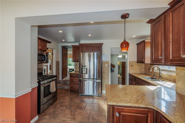3166 W 162nd Street, Cleveland, OH 44111