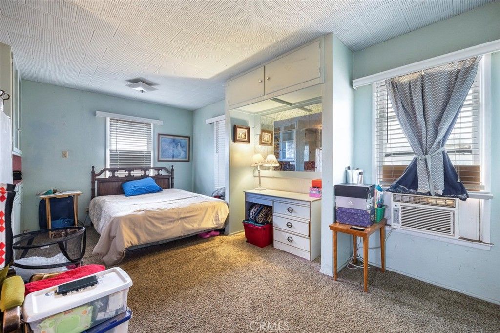 Image 31 of property listing at 748 N East, Reedley, CA 93654