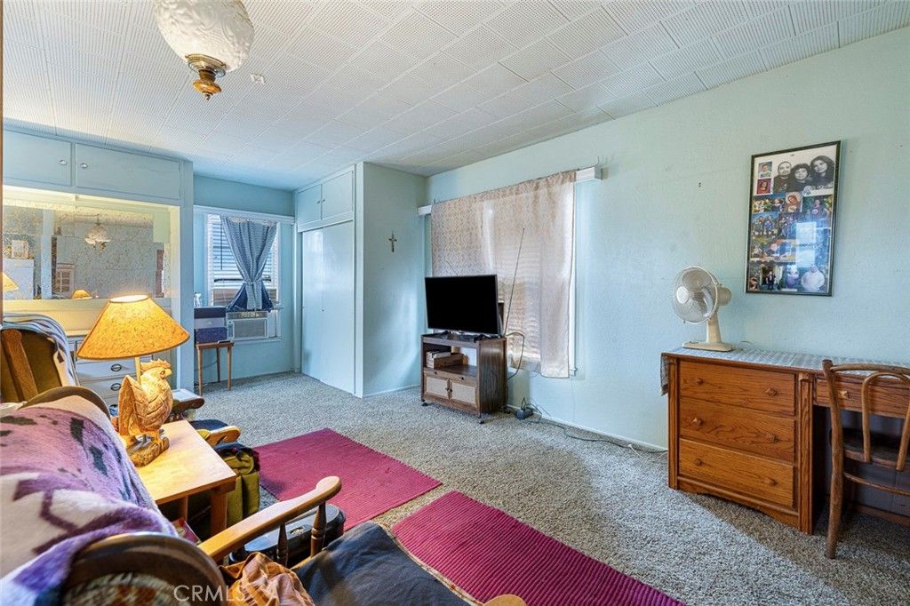 Image 40 of property listing at 748 N East, Reedley, CA 93654