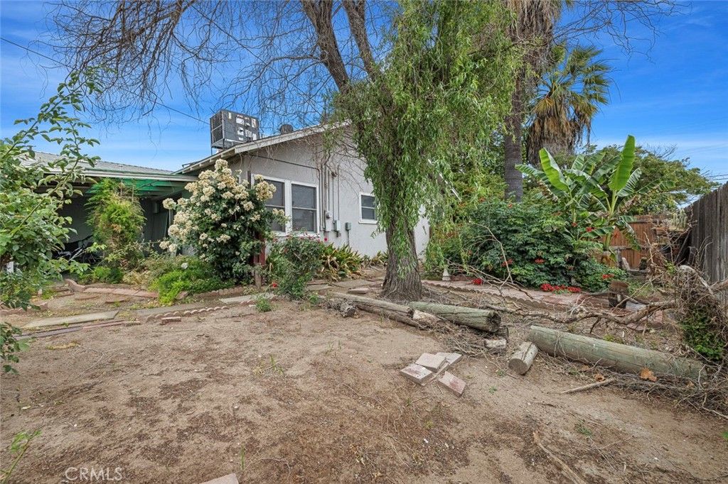 Image 44 of property listing at 748 N East, Reedley, CA 93654