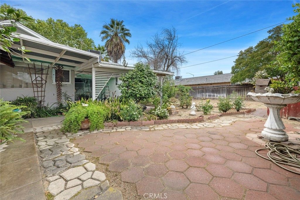 Image 47 of property listing at 748 N East, Reedley, CA 93654