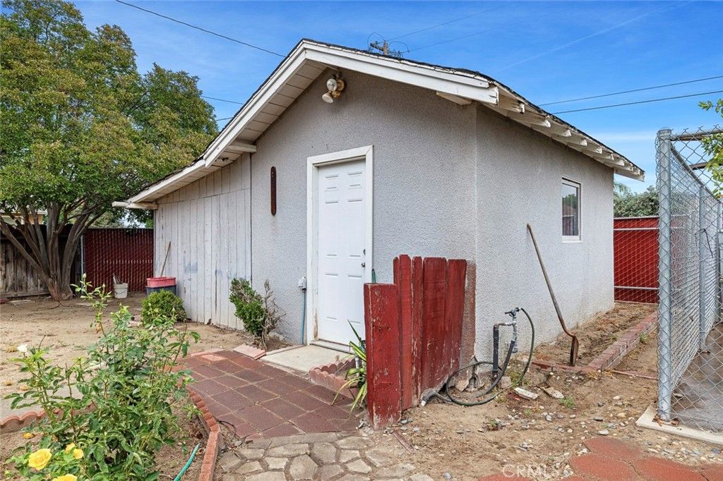 Image 50 of property listing at 748 N East, Reedley, CA 93654