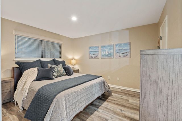 15575 Marina Drive 233B, Conroe, TX 77356