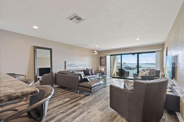 15575 Marina Drive 233B, Conroe, TX 77356