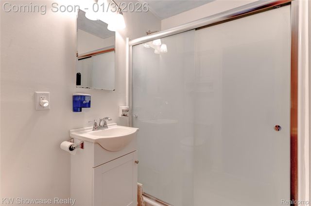 1512 Eason, Waterford Charter Township, MI 48328