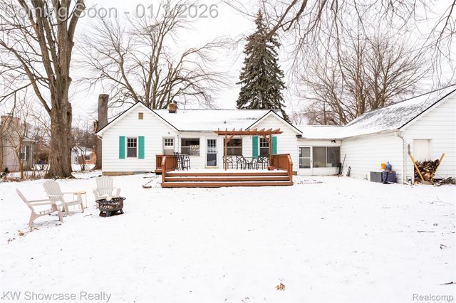 1512 Eason, Waterford Charter Township, MI 48328