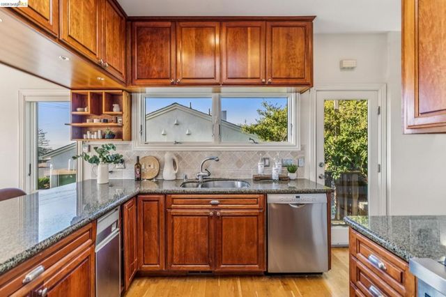 249 Yale Ave, Kensington, CA 94708