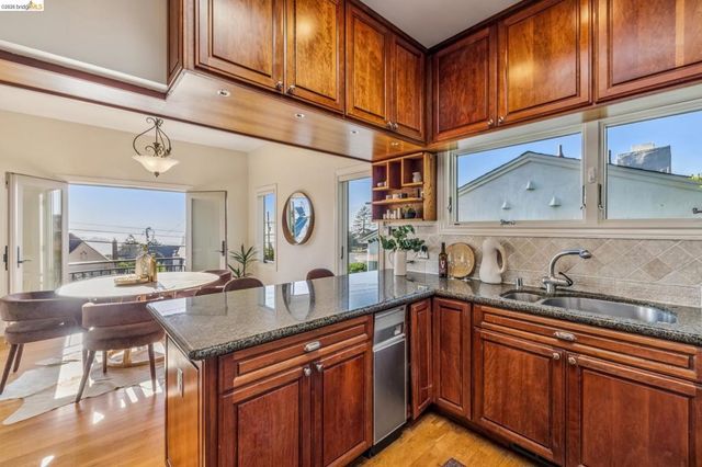 249 Yale Ave, Kensington, CA 94708
