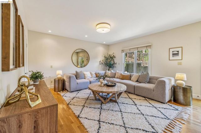249 Yale Ave, Kensington, CA 94708
