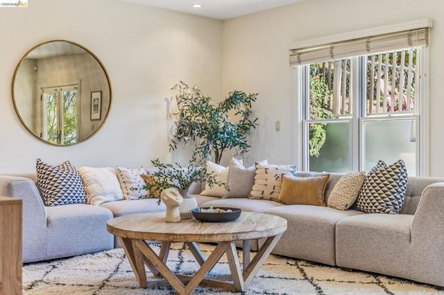 249 Yale Ave, Kensington, CA 94708