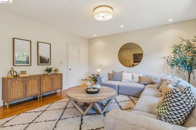 249 Yale Ave, Kensington, CA 94708