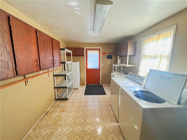 6382 County Line Rd Road, Ontario, NY 14519