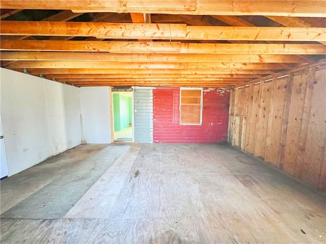 6382 County Line Rd Road, Ontario, NY 14519