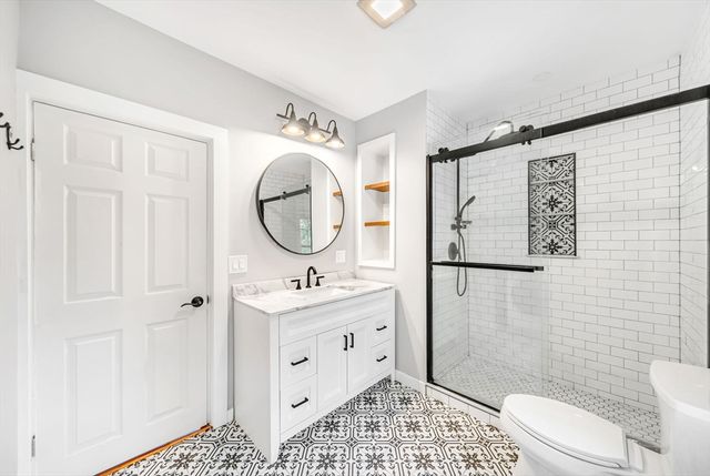 4 Shaw St, Medway, MA 02053