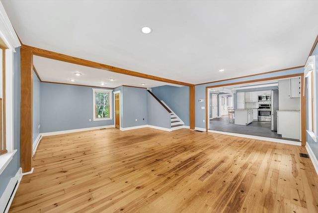 4 Shaw St, Medway, MA 02053