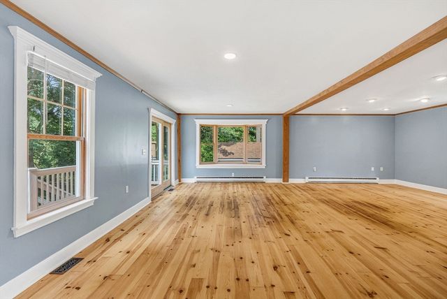 4 Shaw St, Medway, MA 02053