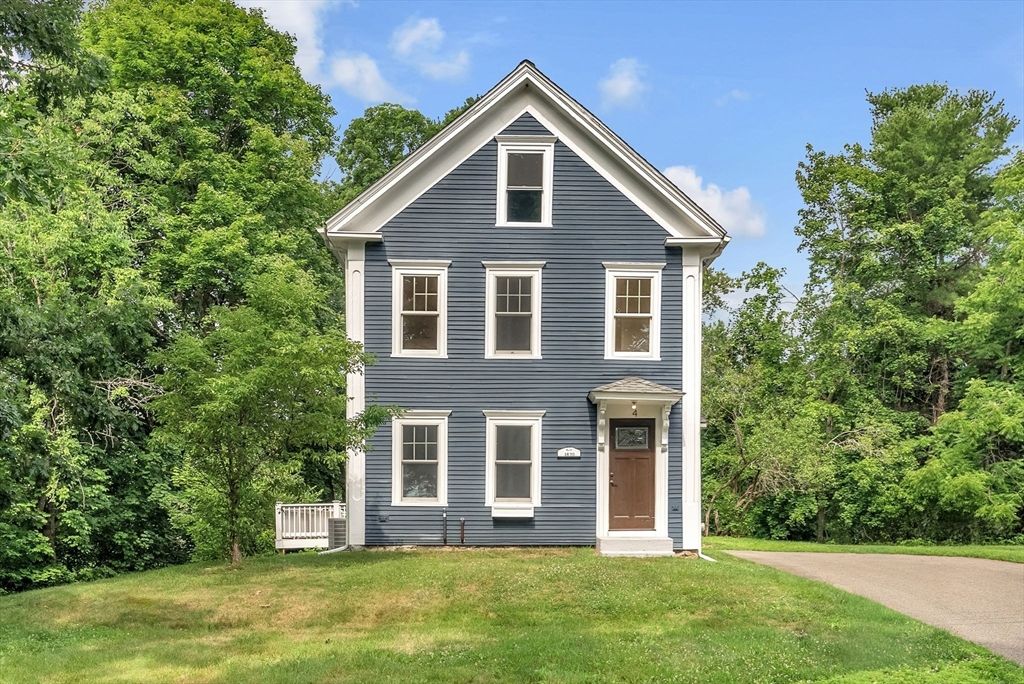 4 Shaw St, Medway, MA 02053