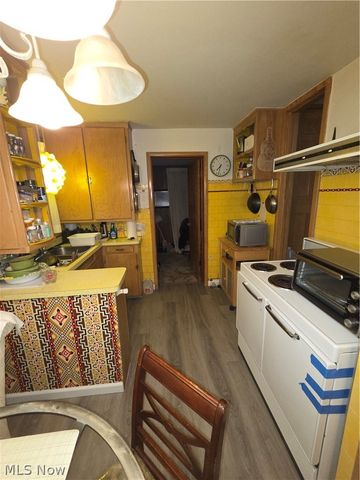 16305 Eldamere Avenue, Cleveland, OH 44128