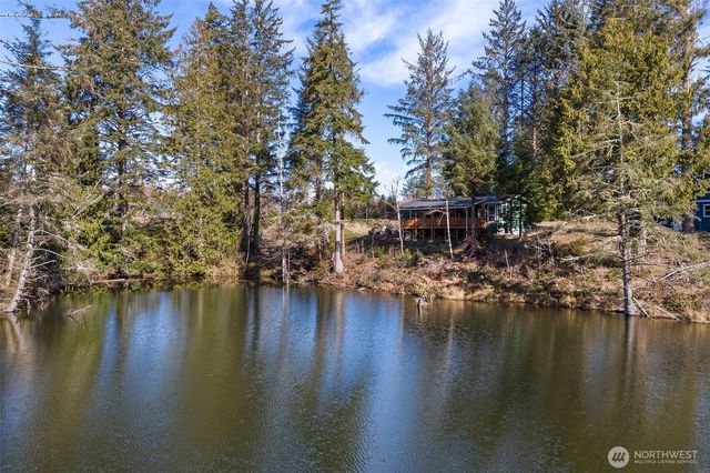 4 Lakeview Lane, South Bend, WA 98586